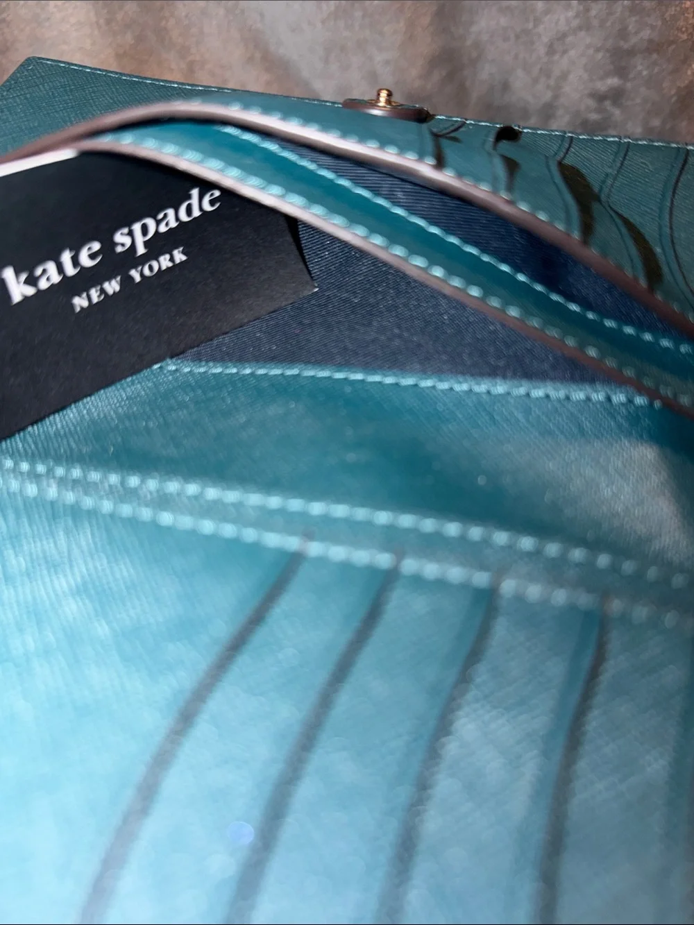 Kate Spade saffiano leather slim Bifold Wallet Morgan